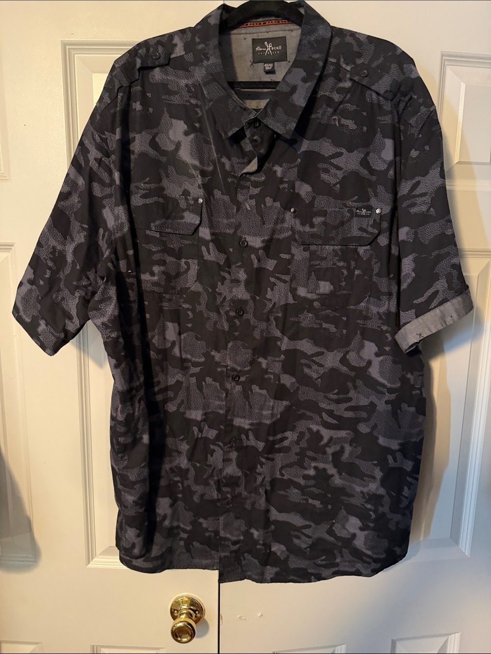 Ecko Unlimited Men’s Short-Sleeve Camo Button-Up Shirt - Black & Gray